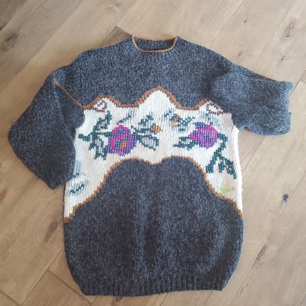 Vintage Kitty Hawk Oversize Sweater sz Medium Gray Floral 80s Retro Cottagecore